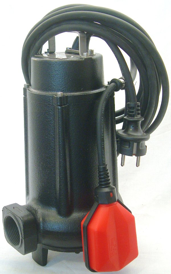 Pompa submersibila de drenaj Conforto FL 50/32 M ape curate sau uzate cu continut redus de particule solide. Caracteristici: monofazic cu plutitor 0,37kW - 230V – 3A; dotat cu cablu din cauciuc 5m; diametru max. pasaj particule solide 11mm; inaltime maxima de ridicare 11m; debit maxim 15 m3/h; punct de lucru 10,5 m3/h la 5m; paleta tip bicanal deschis din fonta; greutate 11Kg; iesire filet interior 5/4”